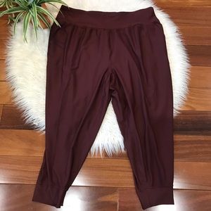 New 🌿Mid-Rise Breathe ON Jogger Pants